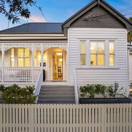 One Bedroom Homestay Ponsonby Villa